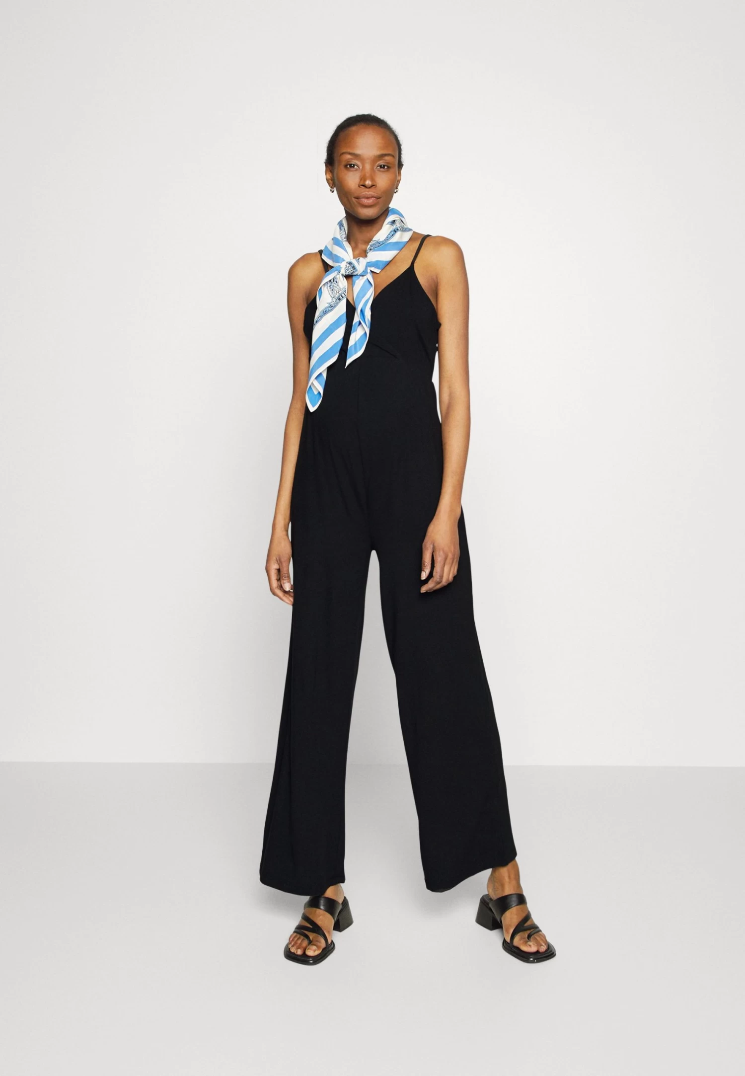 Strappy Drappy Cintered- Jumpsuit - Black - Afbeelding 2